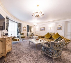 Люкс Luxury с красивым видом из окна в Rixos Khadisha Shymkent