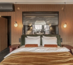 Нуар 320 в Four rooms
