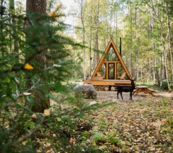 Коттедж Дуплекс с красивым видом из окна в Deep Lake House