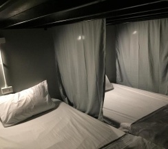 Кровать в общем номере в Beehive Phuket Old Town - Hostel
