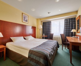 Номер стандарт с 1 двуспальной кроватью в Marins Park Hotel Москва Пражская