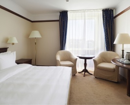 Номер стандарт с 1 двуспальной кроватью в Radisson Slavyanskaya Hotel Moscow