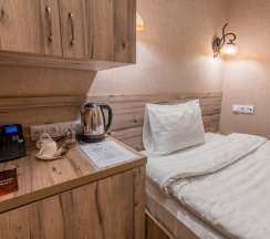 Номер Standard в Imperial House Hotel