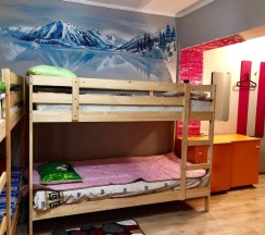 Кровать в общем номере в Loco Hostel