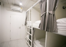 Кровать в общем номере в The Street Hostel Koh Lipe - Adult Only