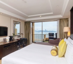Двухместный клубный номер двуспальная кровать в Dusit Thani Pattaya