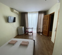 Двухместный номер с двухспальной кроватью в Ярд