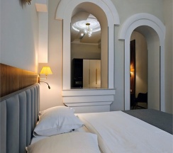 3 этаж I Четырехместный с  двуспальными кроватями в Марис