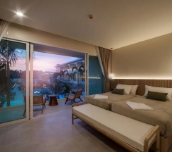 Номер Deluxe с балконом и с красивым видом из окна в Niranapa Boutique Resort