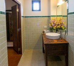 Семейный номер Standard с балконом в Baan Huen Phen