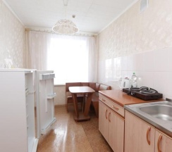 2-комнатные апартаменты стандарт ул.Школьная, 4 с 2 односпальными кроватями в Салют