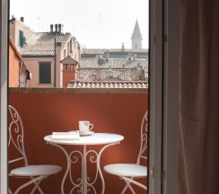Двухместный номер Standard с балконом двуспальная кровать в BED IN BO Porta San Mamolo