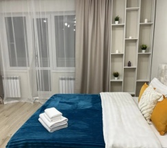 Двухместные апартаменты с балконом и с видом на город (двуспальная кровать) в Квартира с Современным Дизайном