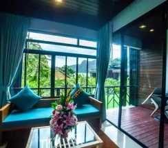 Двухместный люкс Deluxe с видом на море (двуспальная кровать) в Chaokoh Phi Phi Hotel & Resort