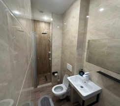 Четырёхместные апартаменты Дуплекс с красивым видом из окна в Валентина