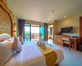 Четырёхместный номер семейный Deluxe в Maikhao Palm Beach Resort
