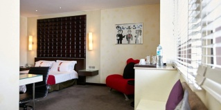Пхра-Прадэнг: Отель The Davis Bangkok Hotel