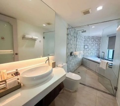 Двухместный номер Deluxe двуспальная кровать в Отель Zenmaya Oceanfront Phuket, Trademark Collection by Wyndham