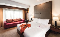 Одноместный номер Classic односпальная кровать в Mövenpick Suriwongse Hotel Chiang Mai