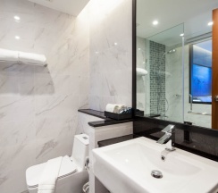 Двухместный номер Deluxe двуспальная кровать в The Marina Phuket Hotel
