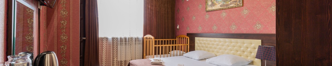 Люкс семейный ( двухкомнатный номер с двумя двуспальными кроватями ) в Sамвилла