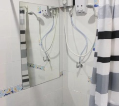Кровать в общем номере в Ananas Phuket Central Hostel