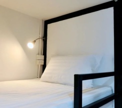 Кровать в общем номере в Diamond & Rust Hostel
