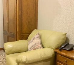 Номер стандарт с 1 двуспальной кроватью в Барский флигель