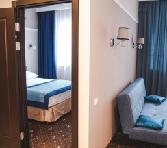Двухкомнатный люкс с кухней и кроватью размера King-size в Time hotel