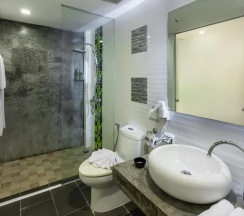 Двухместный номер Deluxe (2 отдельные кровати) в Armoni Patong Beach Hotel