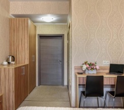 Стандартный номер с двумя раздельными или одной большой кроватью в Жасмин