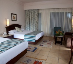 Двухместный номер Deluxe рядом с пляжем 2 отдельные кровати в Coral Beach Resort