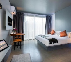 Двухместный номер Standard с балконом двуспальная кровать в Kamala Resotel