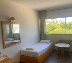 Трёхместный номер Standard в Aquamarine Hotel