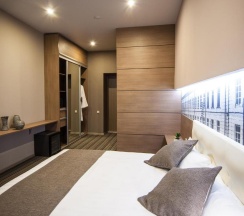 Номер стандарт с 1 двуспальной кроватью (с завтраком) в GogolHotel