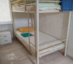 Четырёхместный номер Superior с балконом и с красивым видом из окна в Юг-Ра