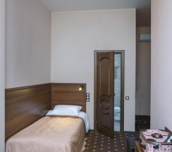 Стандартный одноместный  номер с  односпальной кроватью в My Favourite Garden Hotel