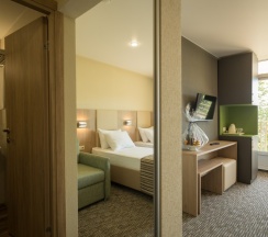 Двухместный номер Standard с балконом 2 отдельные кровати в Бургас