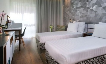 Двухместный номер with access to business lounge Superior 2 отдельные кровати в Prima Tel Aviv Hotel
