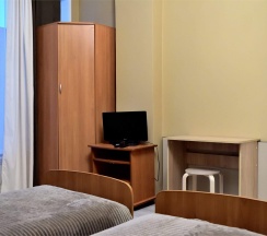 №8. Трехместный номер с дополнительным спальным местом и видом на горы в Прибой