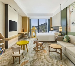Двухместный семейный номер Standard двуспальная кровать в DoubleTree by Hilton Ya'An