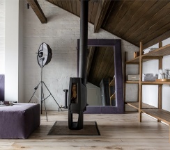 Room for romantic. Мансарда с террасой и камином размещение 1-2 человека. в Nikolaevbuilding