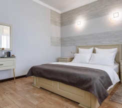 Номер полулюкс улучшенный с 1 двуспальной кроватью Горизонты мечты в Ночной квартал