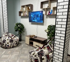 Кровать в общем номере (мужской номер) с видом на город (общая ванная комната) в Mostel