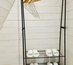 (1А) А-Frame 4x в Черногория на Родниковой