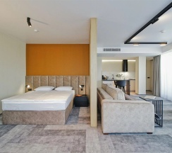 Люкс Плюс в Ластадие