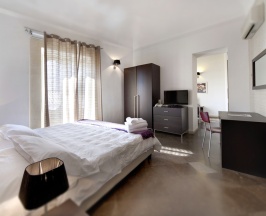 Трёхместный номер Deluxe в Hotel Villa del Lauro