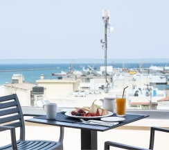 Двухместный номер Deluxe (двуспальная кровать) в Ibis Styles Heraklion Central