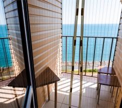 Четырехместный с балконом в Стелла