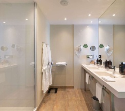 Двухместный полулюкс двуспальная кровать в Mercure Warszawa Grand